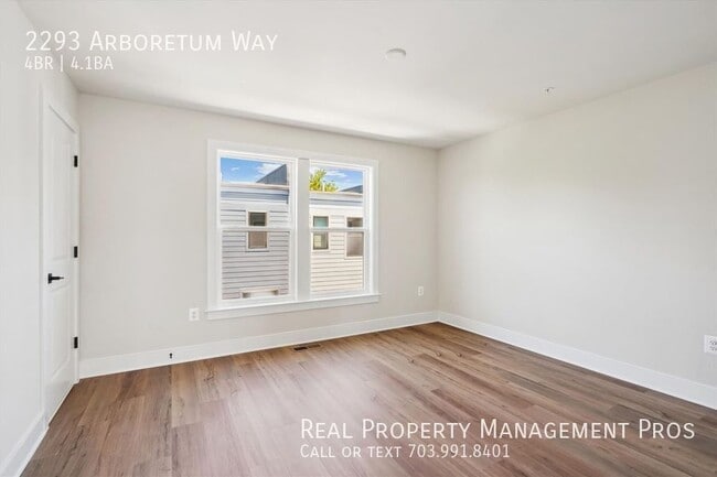 Building Photo - 2293 Arboretum Wy