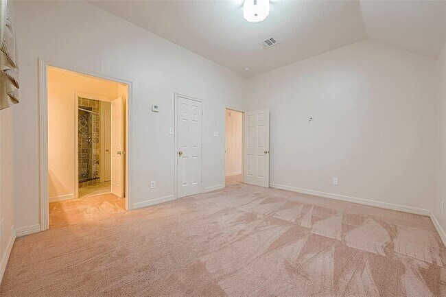 Building Photo - 1914 Rosebay Ct