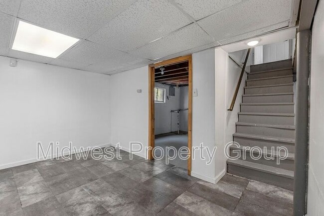 Building Photo - 4452 Eminence Blvd