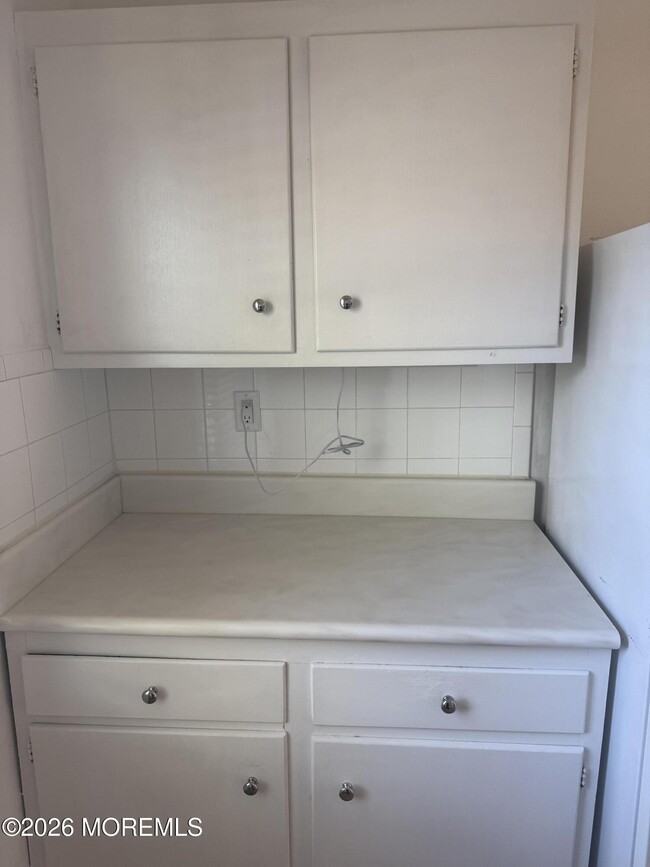 Building Photo - 84 McLaren St