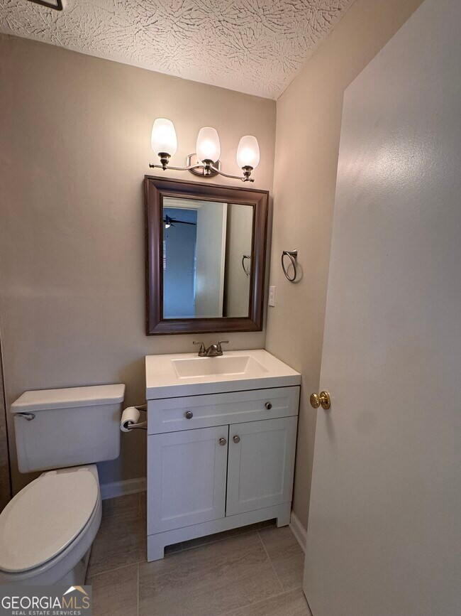 Building Photo - 1717 Wynndowne Trail