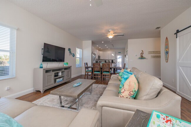 Building Photo - 6832 Middleton Ave