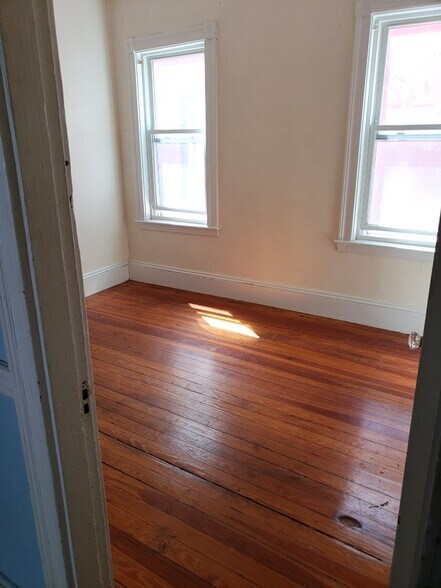 Building Photo - 348 Faneuil St