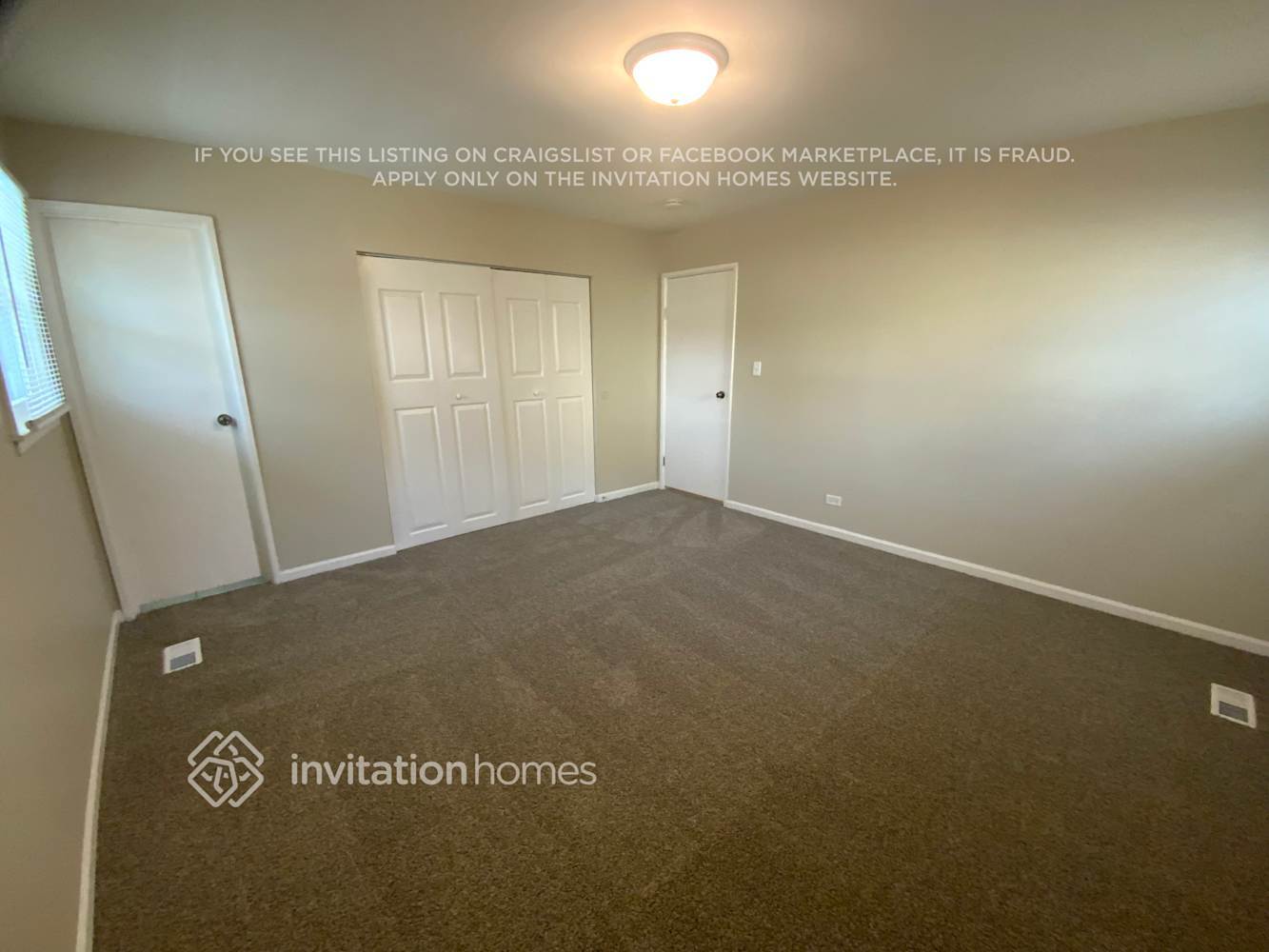 Building Photo - 906 E Sayles Dr