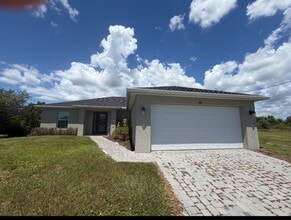 Building Photo - 519 NW 14th St
