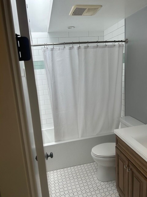 Building Photo - 1534 Manhattan Beach Blvd