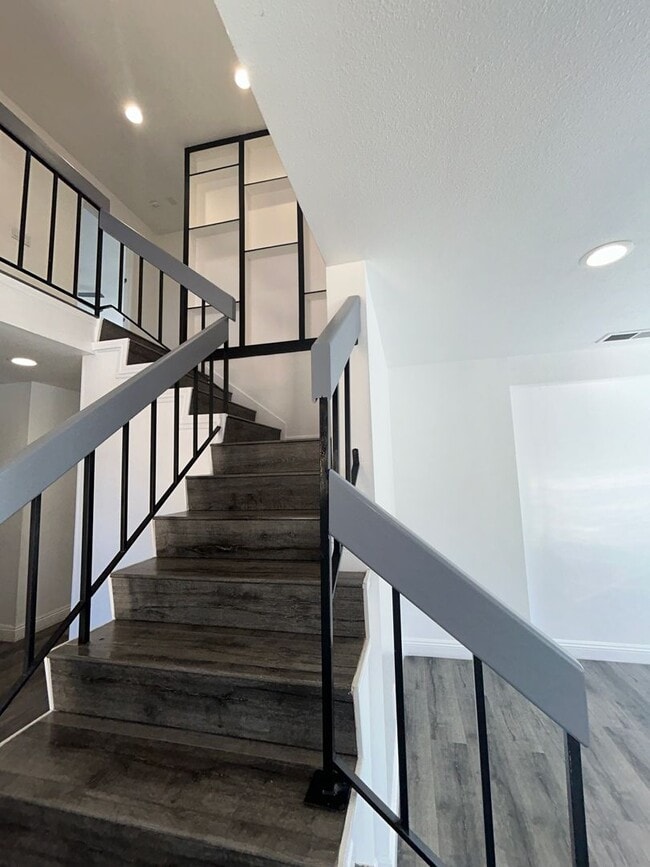 Building Photo - Spacious 4 Bed, 3 Bath for Rent - Westminster