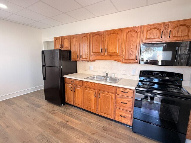 Building Photo - 49 S Fourth St