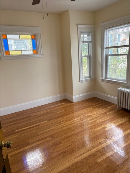 Building Photo - 14 Messervy St