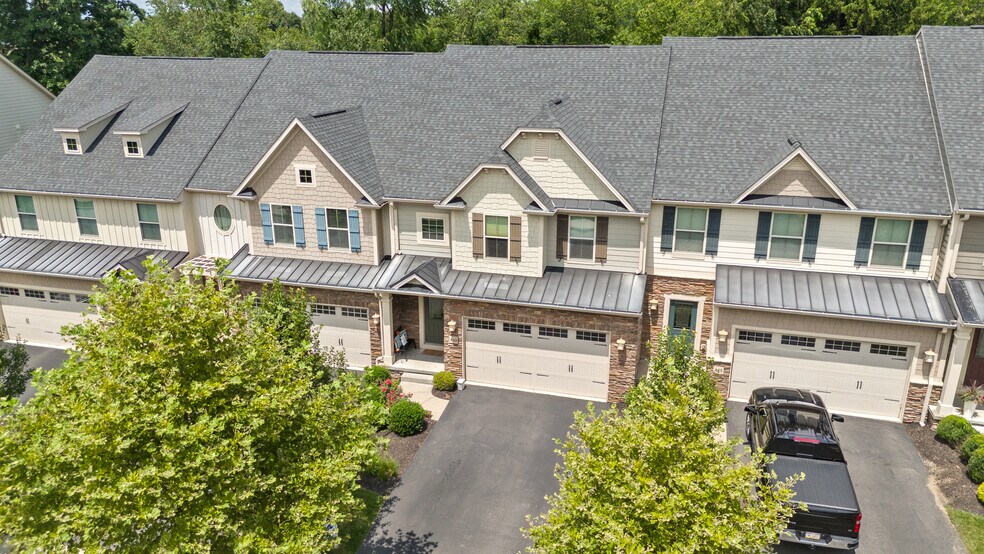 Building Photo - 433 Fairmont Dr