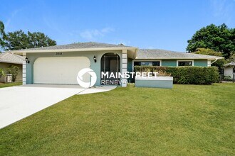 Building Photo - 3 Bedroom Pet-Friendly Home in CAPE CORAL, FL with Main Street Renewal