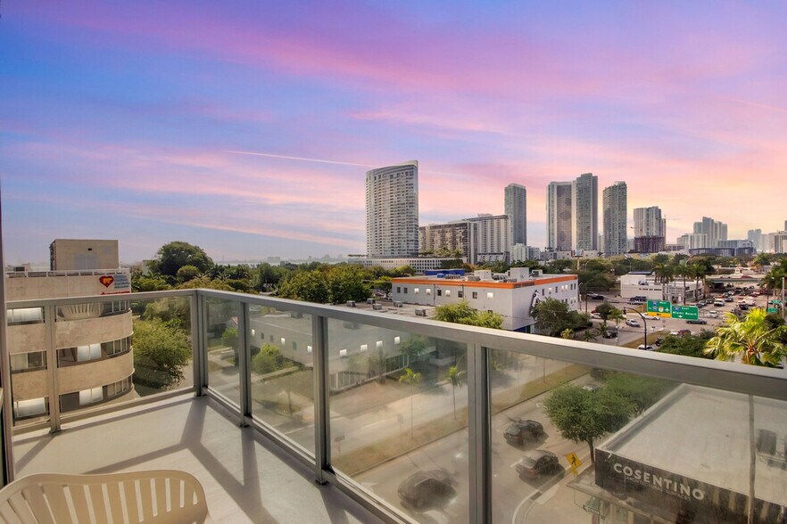 Building Photo - 3883 Biscayne Blvd