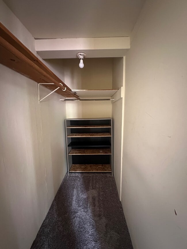 Building Photo - 1BR/1BA Apartment in Prime Downtown San Jose Location - $1910/mo includes all utitilies.