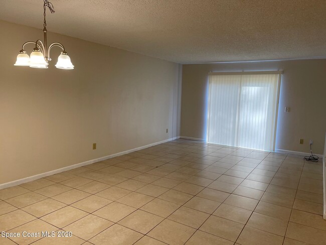 Building Photo - 455 Knox McRae Dr