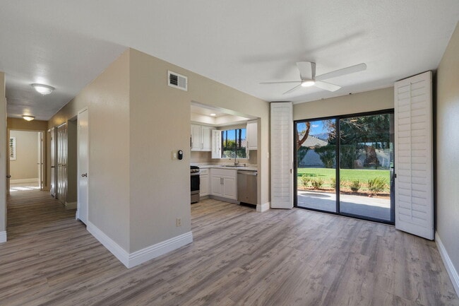Building Photo - 41045 Largo