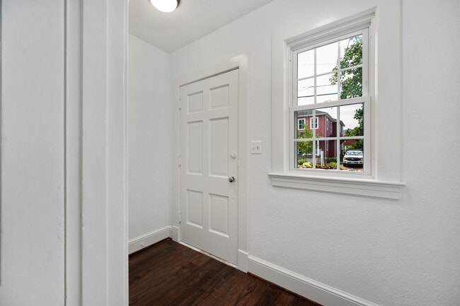 Front Main Entrance - 819 Weedon St