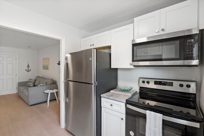 Building Photo - 670 Hernando St