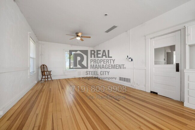 Building Photo - 1530 33rd Ln