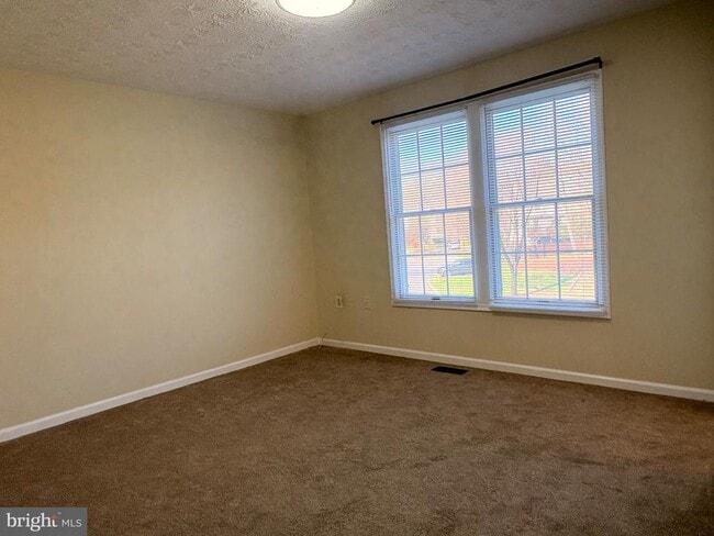 Building Photo - 2120 Commissary Cir