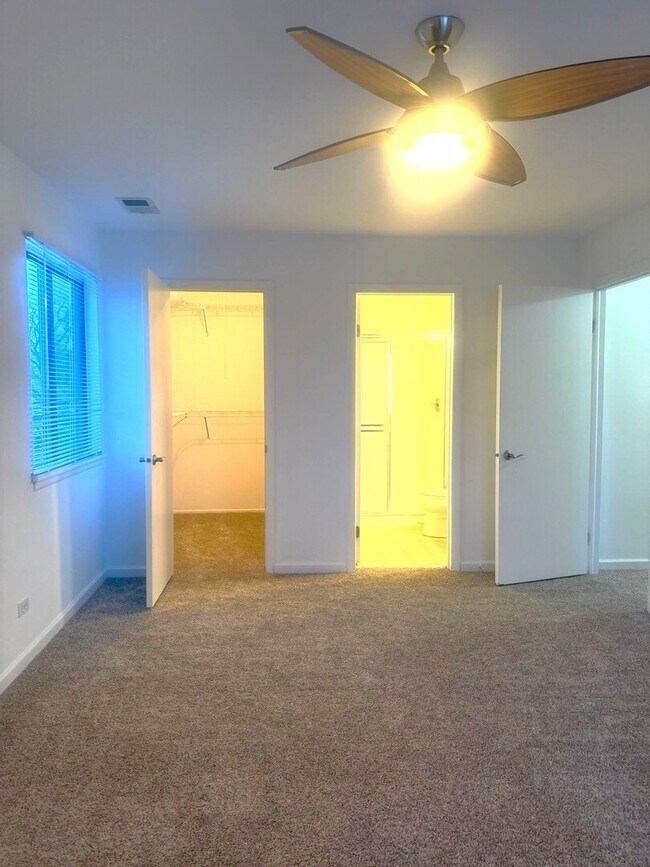 Building Photo - 327 Wildberry Ct