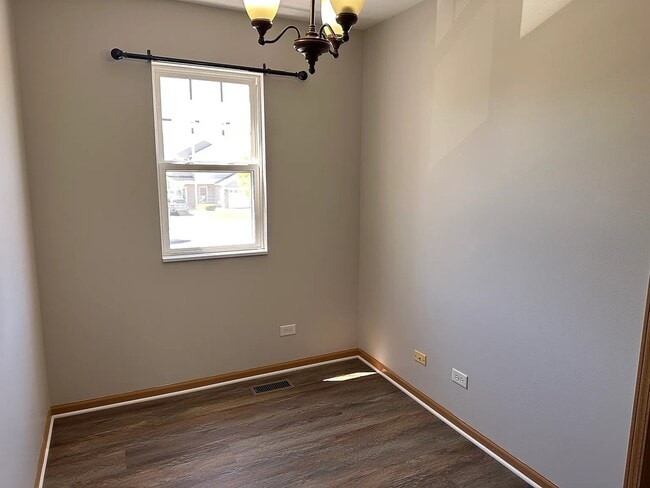 Building Photo - 2240 Flagstone Ln