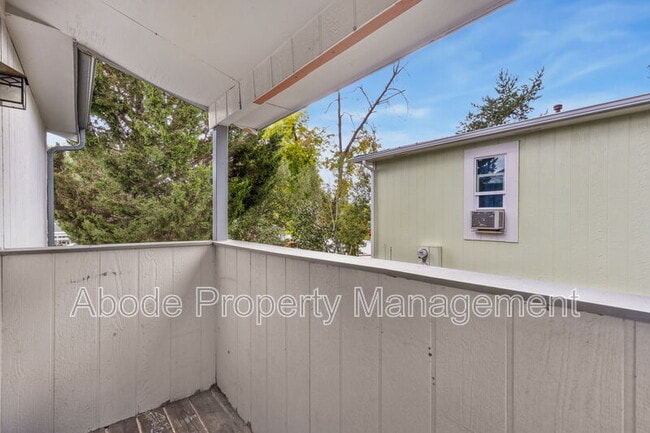 Building Photo - 1418 Emery Ct