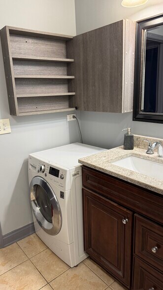 Building Photo - 9S060 Lake Dr