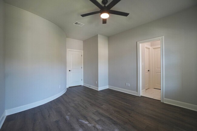 Building Photo - 2209 Milan Meadows Dr