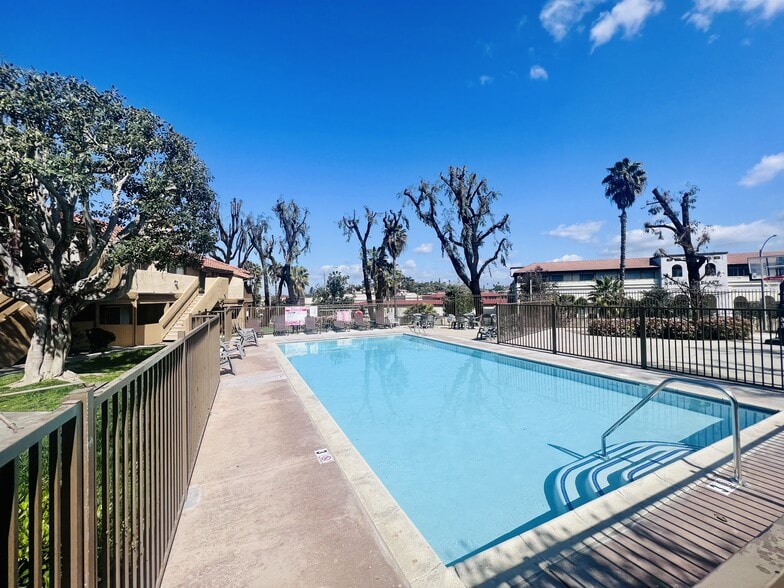 Primary Photo - Grande Vista Apartments