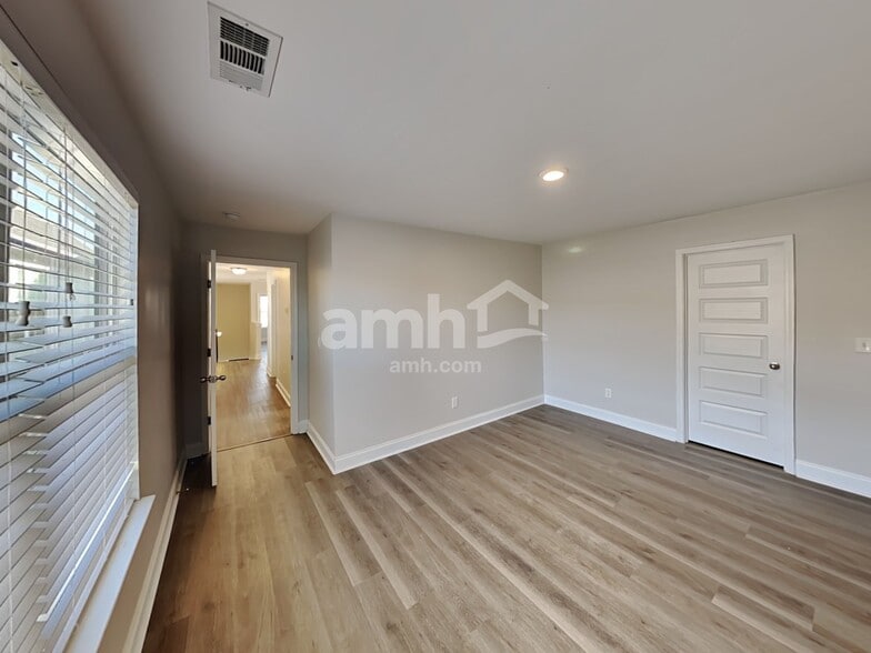 Building Photo - 5226 Tupelo St