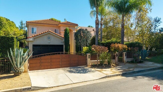 Building Photo - 4724 Noble Ave