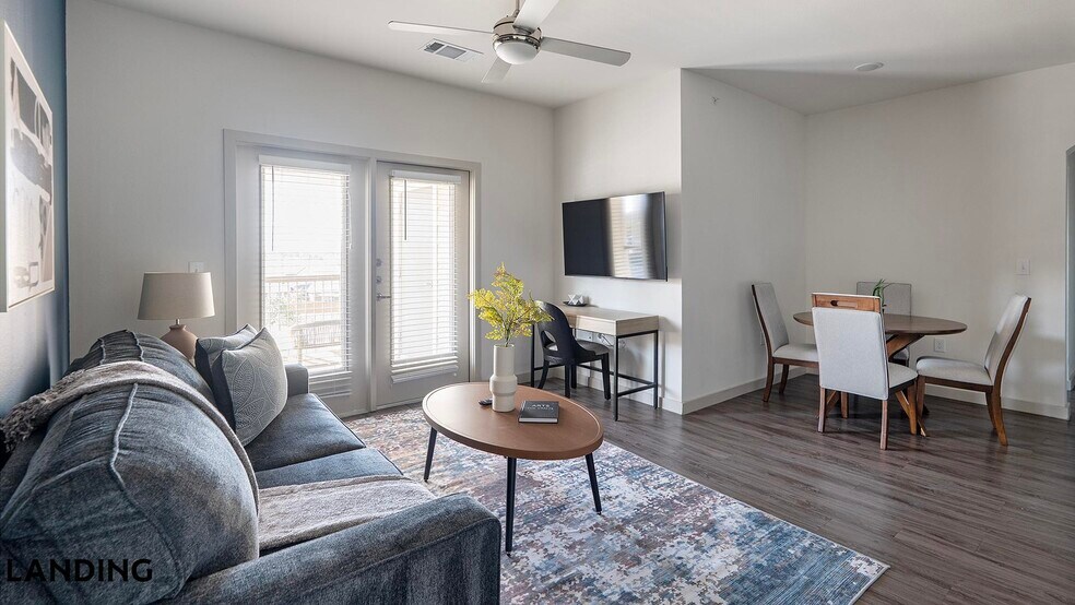 Building Photo - 2825 Main St