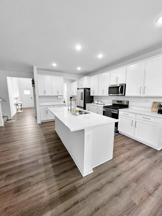 Building Photo - 765 Kentshire Cir