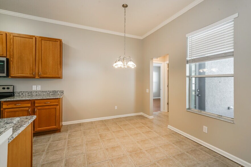 Building Photo - 2018 Samantha Ln