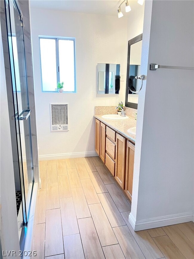 Building Photo - 428 S Beaumont St