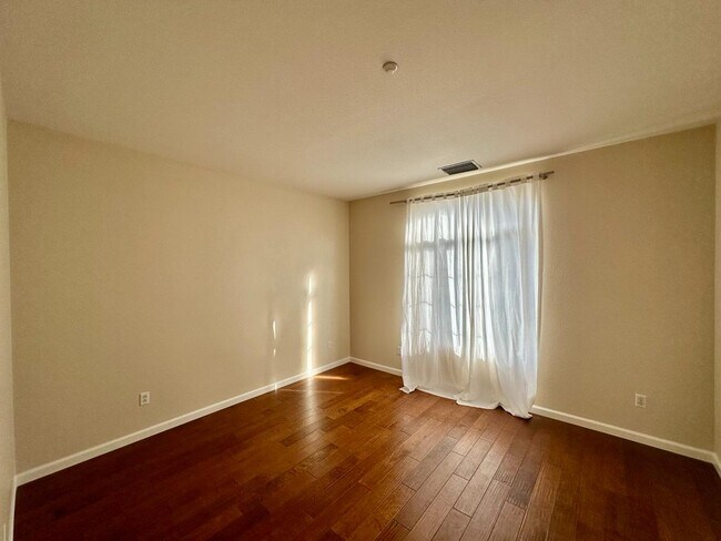 Building Photo - 1357 Trailside Ln