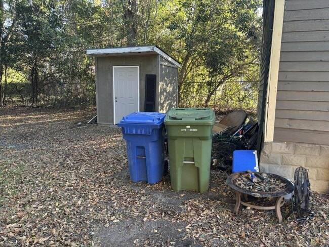 Building Photo - 1351 Springer St