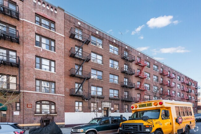 Building Photo - 23 Vermilyea Ave