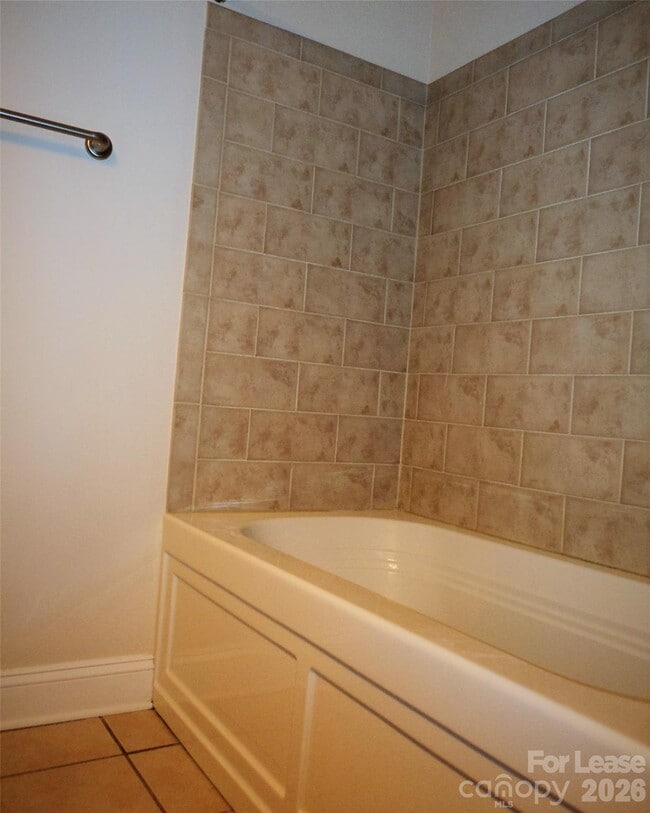 Building Photo - 300 W 5th St