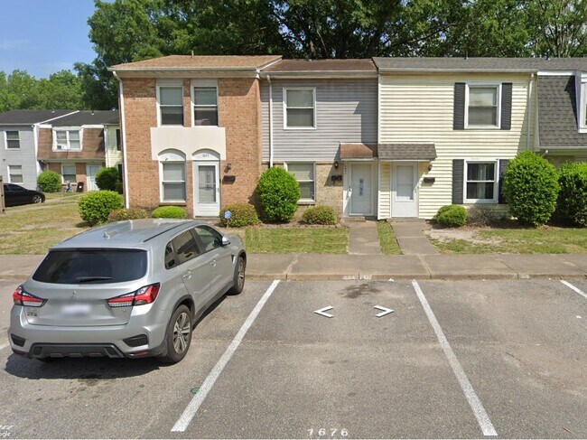 Building Photo - 1676 Darren Cir