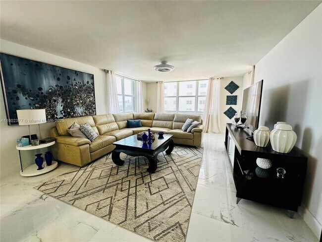 Building Photo - 1501 S Ocean Dr