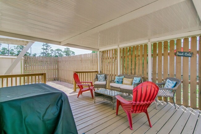 Building Photo - 5499 Medina Rd