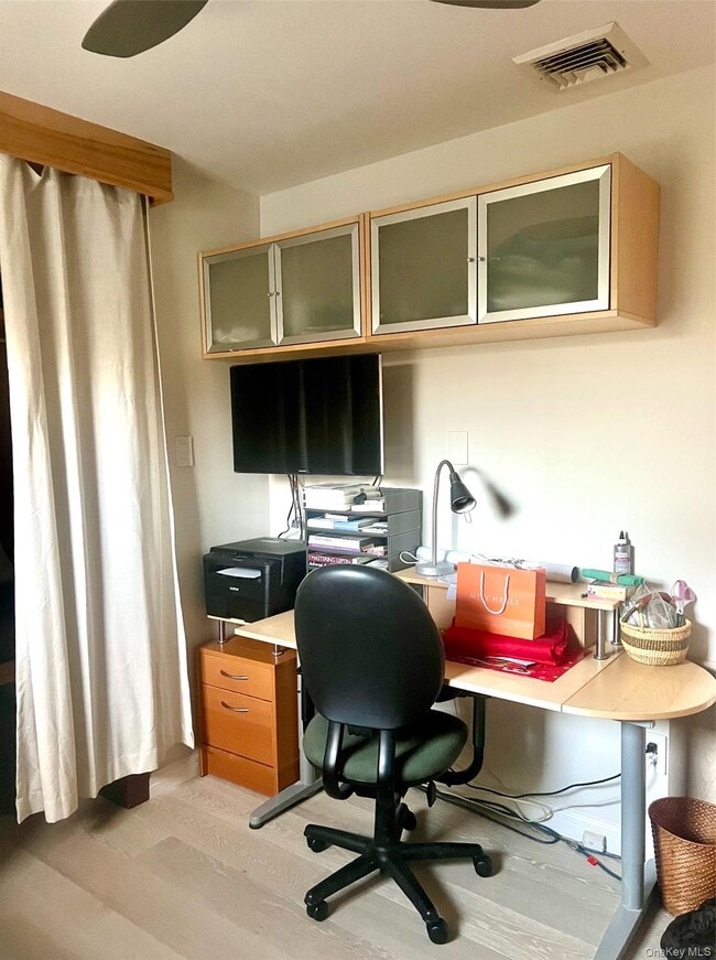 Building Photo - 11 Post Crossing