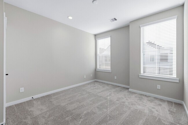 Building Photo - 411 Stonework Garden Ln