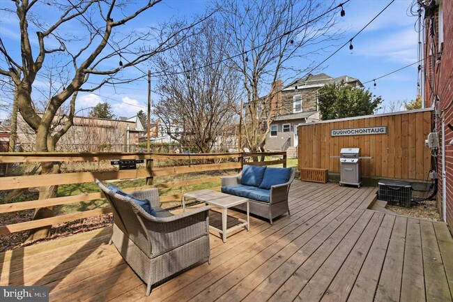 Building Photo - 125 E Moreland Ave