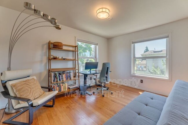 Building Photo - 5236 NE 18th Ave