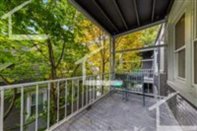 Building Photo - 50 Brackett St #2 Boston MA 02135