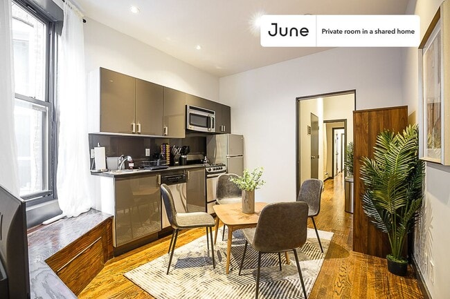 Building Photo - Room in Shared 4 bed/2 bath home