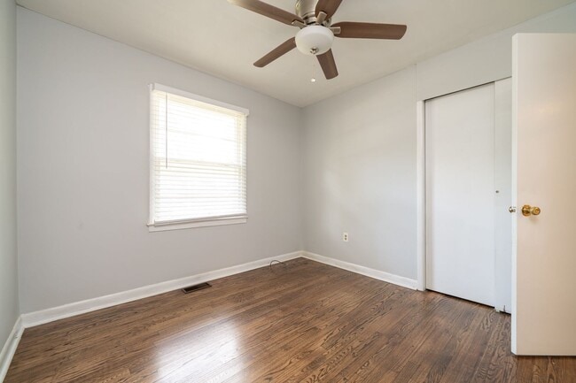 Building Photo - Charming 3 Bed, 1 Bath near Downtown Raleigh
