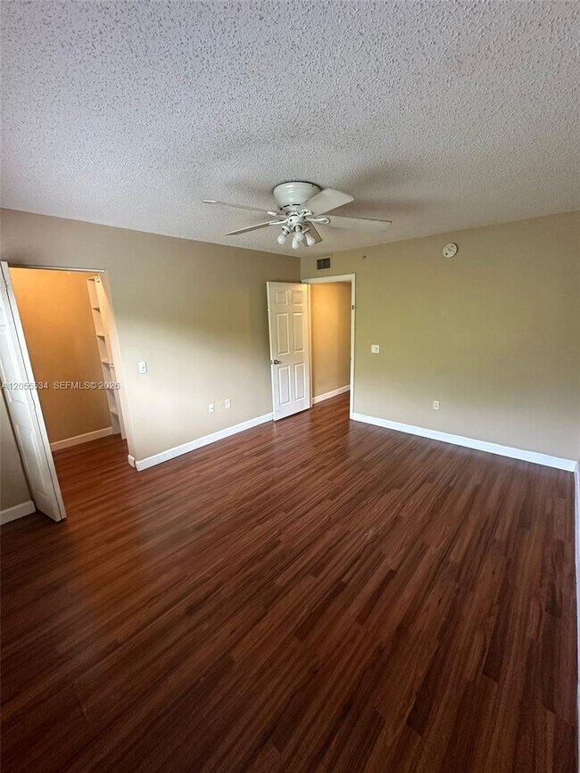 Building Photo - 5035 Wiles Rd